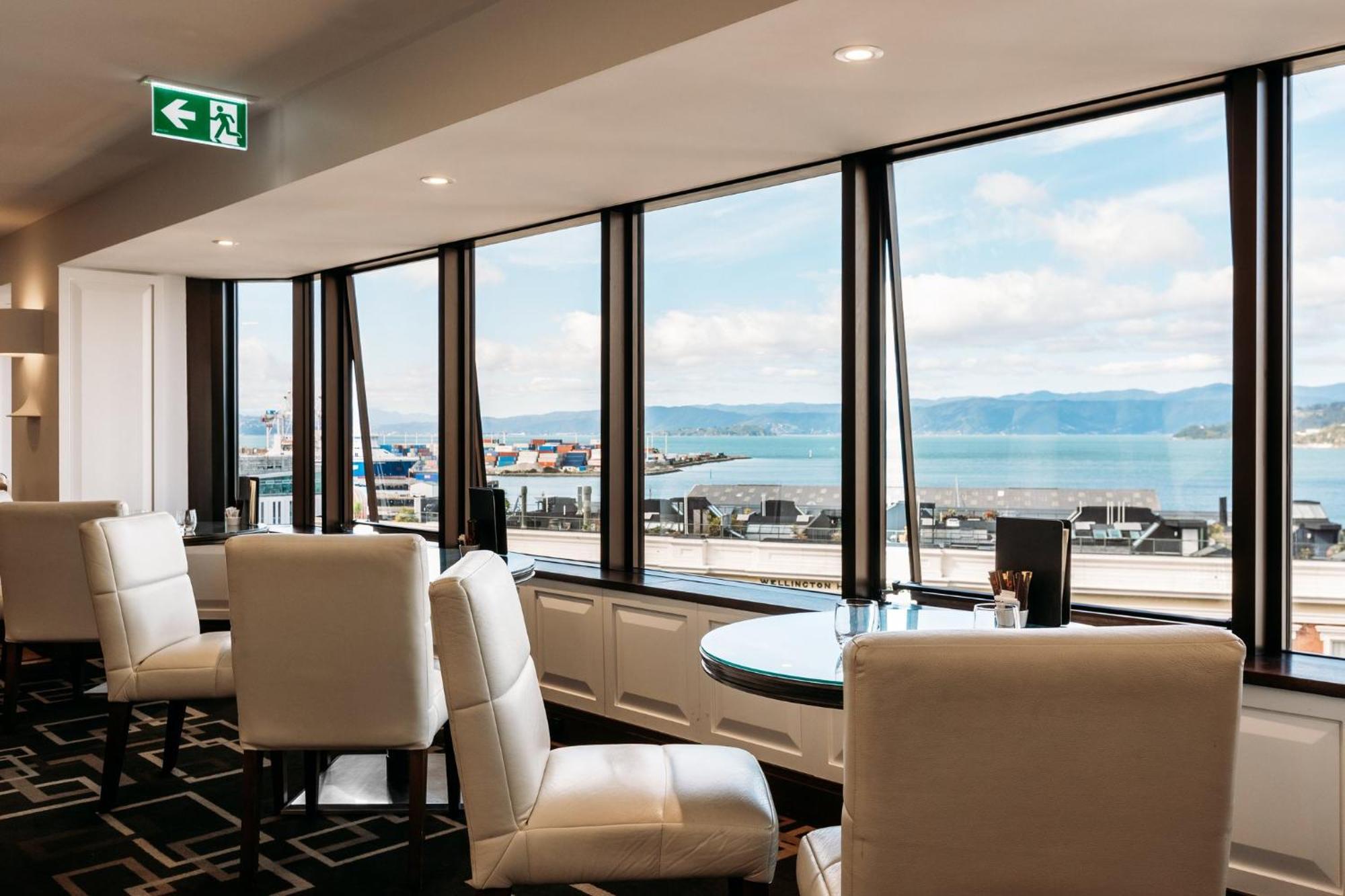 Intercontinental Wellington By Ihg Hotel Luaran gambar The lounge at the airport